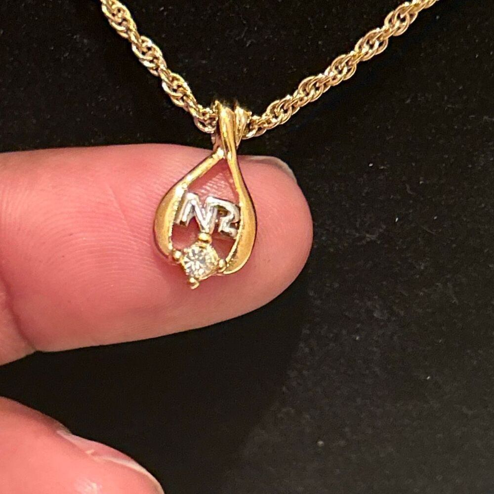 Vintage Nina Ricci Gold Plated Chain Necklace NR Logo Crystal Teardrop Pendant - Picture 4 of 8